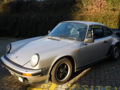Porsche 911 1983 — Légende des années 80, cuir intégral et vernis d'origine — Miniatura 8