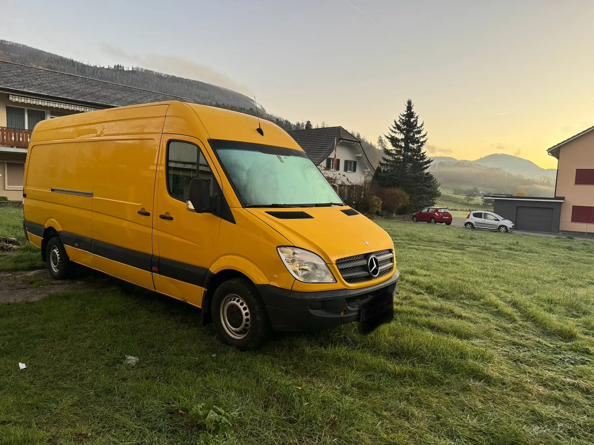 Mercedes-Benz Sprinter 313 CDI Kompakt — Utilitaire fiable, faible kilométrage, parfait pour petits chantiers — vue extérieure
