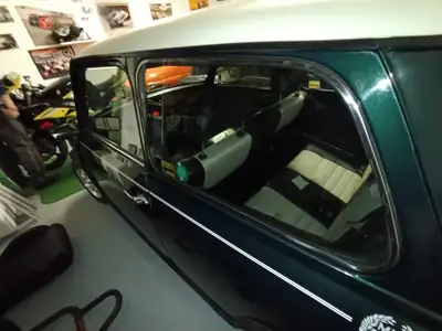 MINI Cooper 1.3i 1996 — Icône britannique, entretien léger, parfait collector — Miniatur 9