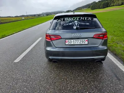 Audi RS3 Sportback 2.5 TSI — Performance quattro, moteur sans filtre à particules — dashboard