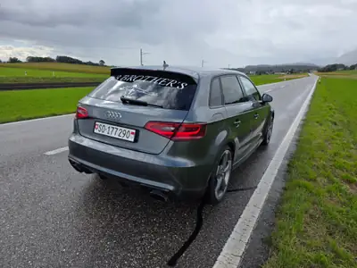 Audi RS3 Sportback 2.5 TSI — Performance quattro, moteur sans filtre à particules — interior