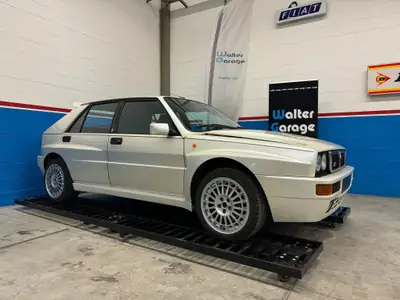 Lancia Delta HF Integrale Evo 4V — Légende des années 90, 212 ch et traction intégrale — côté