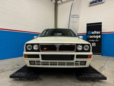Lancia Delta HF Integrale Evo 4V — Légende des années 90, 212 ch et traction intégrale — vue extérieure