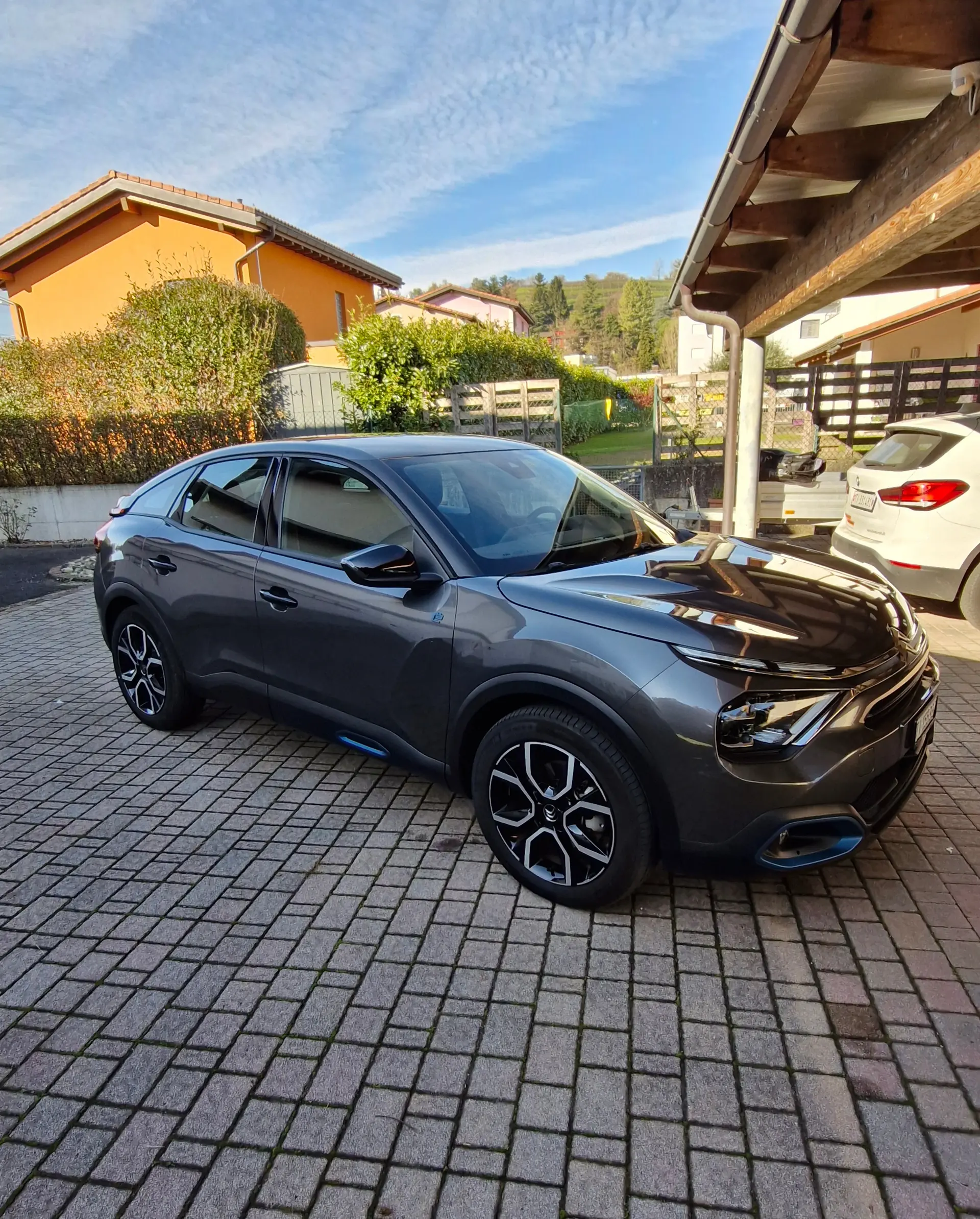 Citroën C4 Electric Swiss Edition 2022 — Berline électrique premium, 136 ch et seulement 19 000 km
