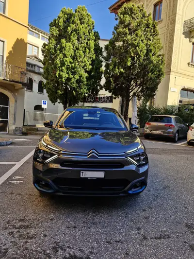 Citroën C4 Electric Swiss Edition 2022 — Berline électrique premium, 136 ch et seulement 19 000 km — arrière