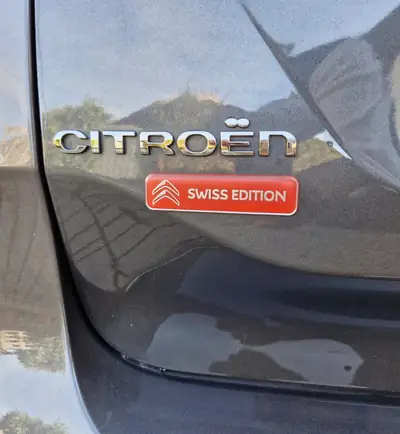 Citroën C4 Electric Swiss Edition 2022 — Berline électrique premium, 136 ch et seulement 19 000 km — Miniature 9
