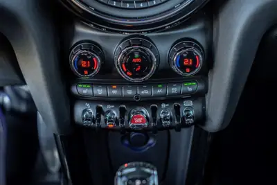 MINI Cabrio Cooper JCW — Cabriolet sportif 231 ch, garantie 24 mois — Thumbnail 16