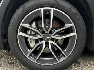 Mercedes-Benz GLB 35 AMG — SUV compact haute performance, 36 500 km seulement — Miniature 14