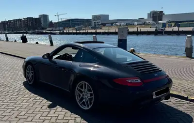 Porsche 911 Carrera 4S PDK — Coupé sportif all-wheel drive, historique complet Porsche — Detail