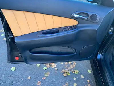 Alfa Romeo 156 2.5 V6 24V — Berline italienne élégante, moteur noble 192 ch — Miniature 7