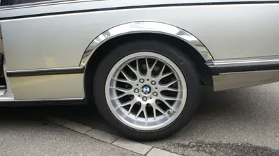 BMW 635 CSI — Coupé sportif années 80, 218 ch et seulement 114'000 km — Miniatura 10