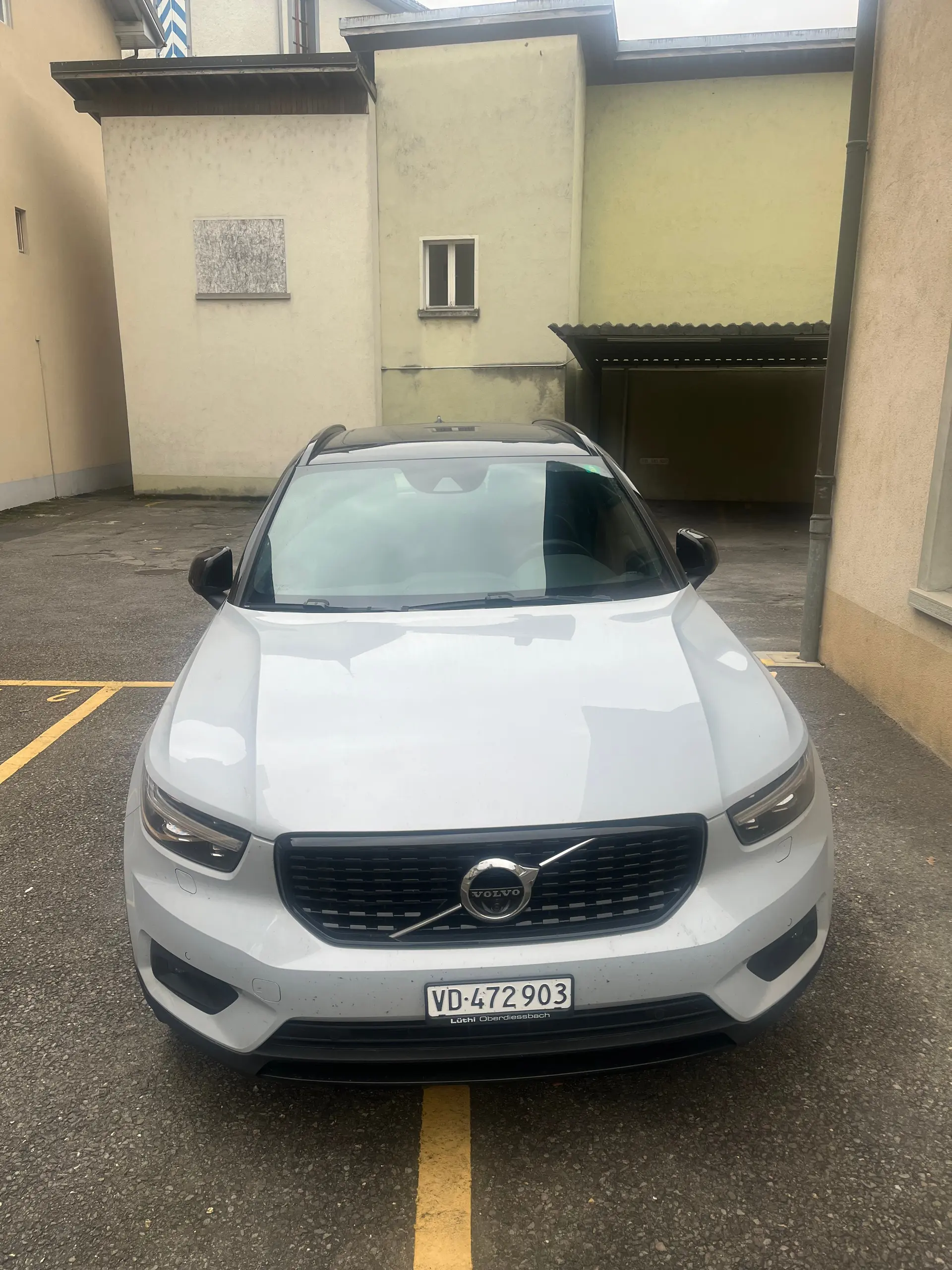 Volvo XC40 T5 TwE R-Design — SUV hybride rechargeable, 48 500 km seulement
