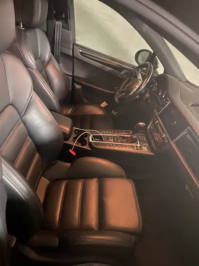 Porsche Macan S PDK — SUV sportif 354 ch, transmission automatique, sans sinistre — detail