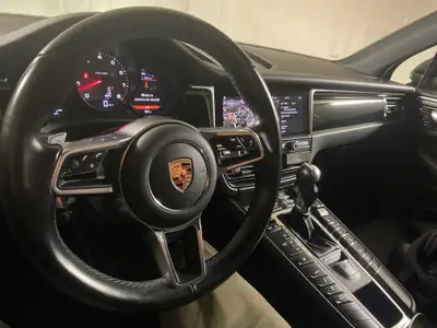 Porsche Macan S PDK — SUV sportif 354 ch, transmission automatique, sans sinistre — dashboard