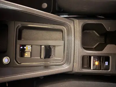 VW Caddy 2.0 TDI Liberty DSG — Utilitaire familial diesel efficace, 63'000 km — Thumbnail 11