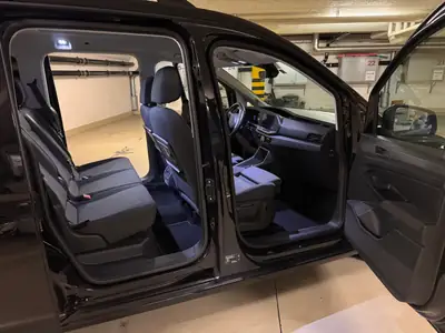 VW Caddy 2.0 TDI Liberty DSG — Utilitaire familial diesel efficace, 63'000 km — Thumbnail 12