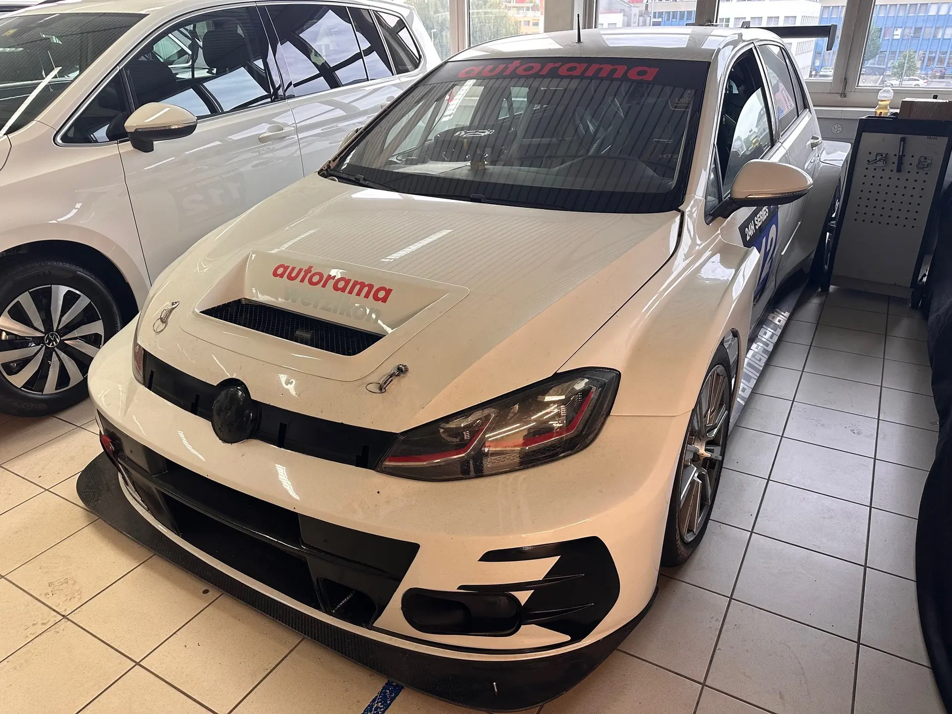 VW Golf TCR Rennwagen — Bolide compact 350 ch, seulement 7500 km — Außenansicht