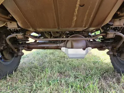 Land Rover Defender 110 2.2 TD4 — L'aventurier robuste, moteur diesel fiable — Miniatura 27