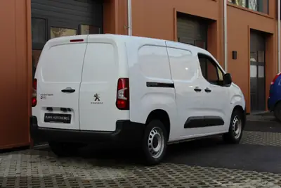 Peugeot Partner 1.5 Blue HDi Premium — Utilitaire compact 3 places, faible consommation et porte coulissante — Miniatura 7