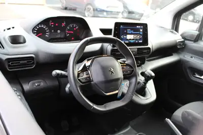 Peugeot Partner 1.5 Blue HDi Premium — Utilitaire compact 3 places, faible consommation et porte coulissante — Miniatura 10