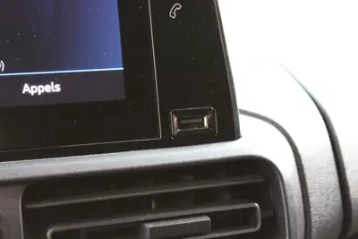 Peugeot Partner 1.5 Blue HDi Premium — Utilitaire compact 3 places, faible consommation et porte coulissante — Miniatura 23
