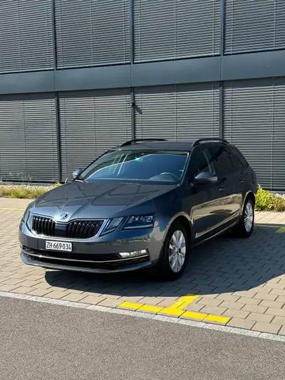 Skoda Octavia Combi 2.0 TDI 4x4 — Monospace polyvalent, motorisation robuste — Außenansicht
