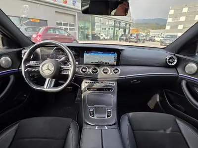 Mercedes-Benz E 220 d T AMG Line — Break diesel 4Matic, faible kilométrage et équipements premium — Thumbnail 10