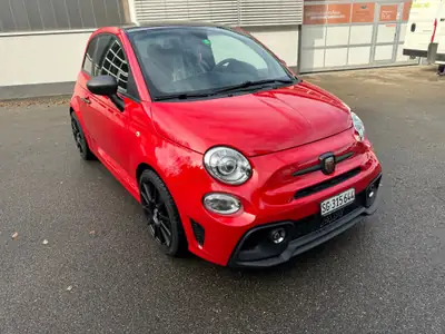 Fiat 595 Abarth Competizione — Sportive 180 ch, design iconique et consommation maîtrisée — vista posteriore
