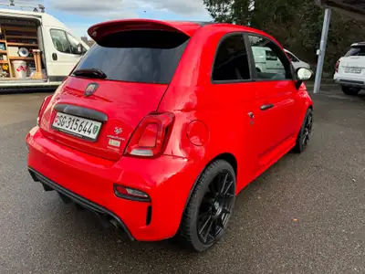 Fiat 595 Abarth Competizione — Sportive 180 ch, design iconique et consommation maîtrisée — cruscotto