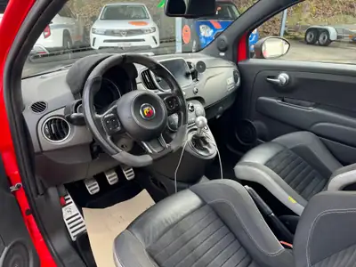 Fiat 595 Abarth Competizione — Sportive 180 ch, design iconique et consommation maîtrisée — Miniatura 9