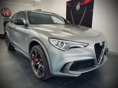 Alfa Romeo Stelvio Quadrifoglio V6 510 ch — Série spéciale N-Ring, rare et prestigieuse — fianco