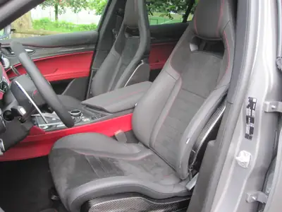 Alfa Romeo Stelvio Quadrifoglio V6 510 ch — Série spéciale N-Ring, rare et prestigieuse — Miniatura 9