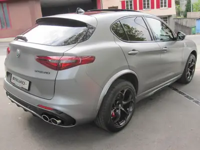 Alfa Romeo Stelvio Quadrifoglio V6 510 ch — Série spéciale N-Ring, rare et prestigieuse — Miniatura 8
