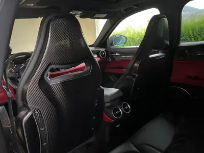 Alfa Romeo Stelvio Quadrifoglio V6 510 ch — Série spéciale N-Ring, rare et prestigieuse — Miniatura 12