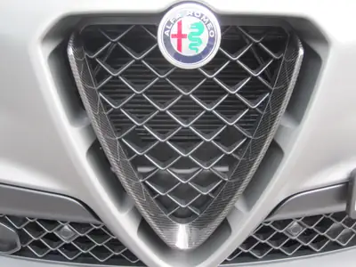 Alfa Romeo Stelvio Quadrifoglio V6 510 ch — Série spéciale N-Ring, rare et prestigieuse — Miniatura 19
