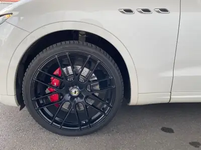 Maserati Levante S 3.0 V6 — SUV sportif 430 ch, blanc, 98 700 km seulement — Detail