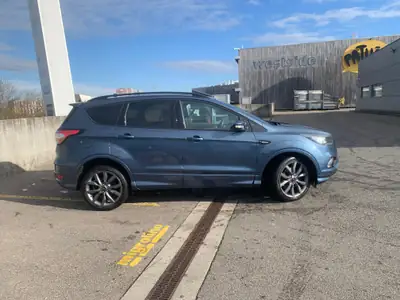 Ford Kuga 2.0 TDCi ST-Line 4WD — SUV diesel robuste, 80'000 km, tout-terrain assuré — side view