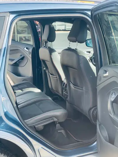 Ford Kuga 2.0 TDCi ST-Line 4WD — SUV diesel robuste, 80'000 km, tout-terrain assuré — Thumbnail 7