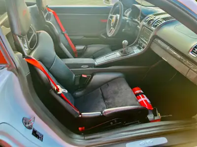 Porsche 718 Cayman GT4 — Coupé sportif manuel, 385 ch et 35'000 km seulement — dettaglio