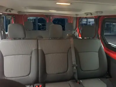 Nissan Primastar DCT 170 — Utilitaire premium 9 places, moteur diesel performant — Miniatur 10