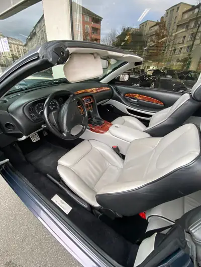 Aston Martin DB7 Vantage Volante 2002 — Cabriolet britannique iconique, 52'000 km — Miniatur 11