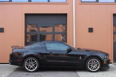 Ford Mustang Shelby GT500 — 660 ch, Recaro, état neuf et première main — arrière