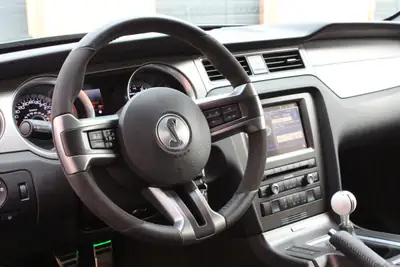 Ford Mustang Shelby GT500 — 660 ch, Recaro, état neuf et première main — Miniature 12