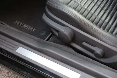 Ford Mustang Shelby GT500 — 660 ch, Recaro, état neuf et première main — Miniature 19