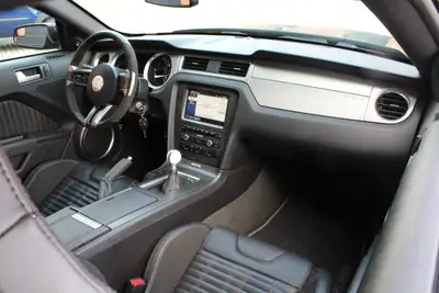Ford Mustang Shelby GT500 — 660 ch, Recaro, état neuf et première main — Miniature 30