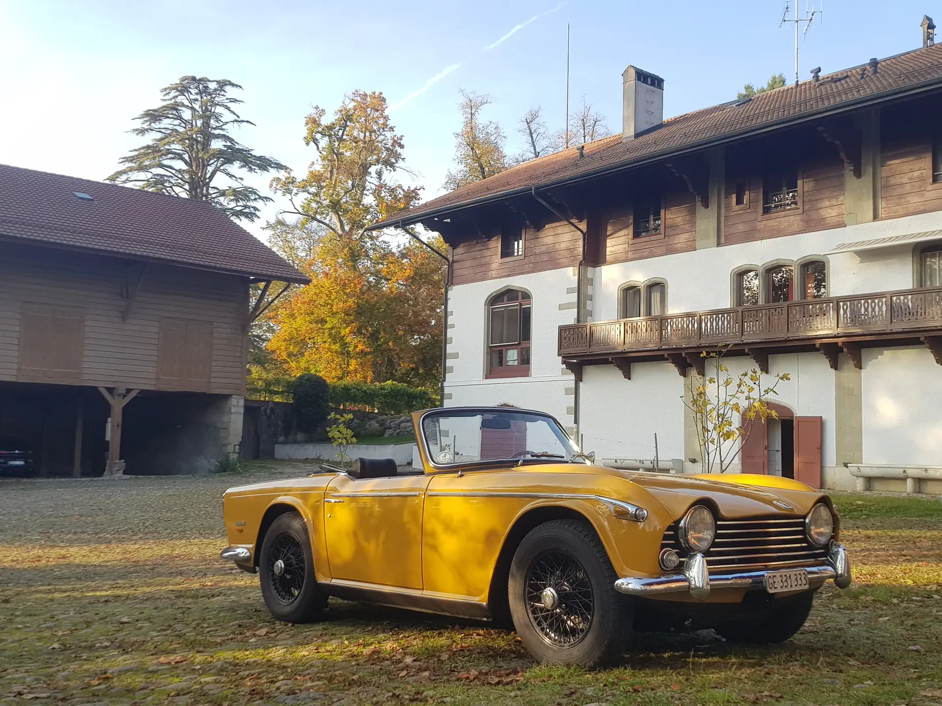 Triumph TR5 P.I. Overdrive 1969 — Cabriolet anglais de légende, restauré et homologué Suisse