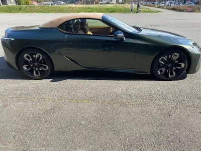 Lexus LC 500 Cabriolet V8 — Grand tourisme décapotable, 463 ch, faible kilométrage — vista esterna