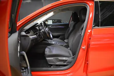 Skoda Octavia Combi 1.5 TSI mHEV — Hybride mild, 57'000 km, première main — Miniature 13