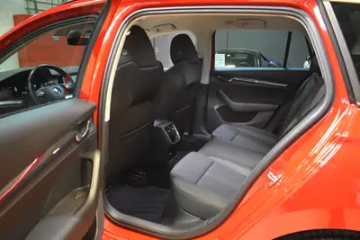 Skoda Octavia Combi 1.5 TSI mHEV — Hybride mild, 57'000 km, première main — Miniature 15