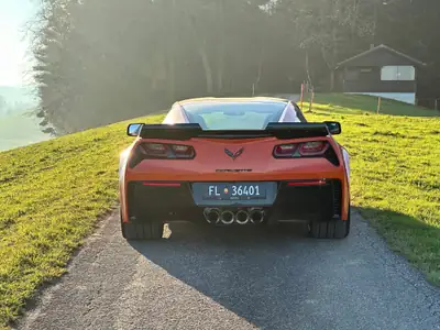 Chevrolet Corvette Coupé Grand Sport 3LT — Muscle car américain, Final Edition ultra rare — Miniature 9